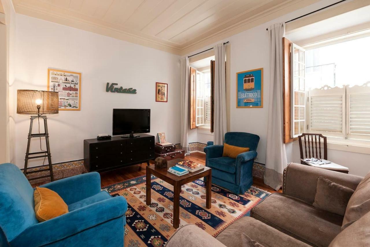 2 Bedroom Apartment With Patio Next To Avenida Da Liberdade Lisboa Kültér fotó