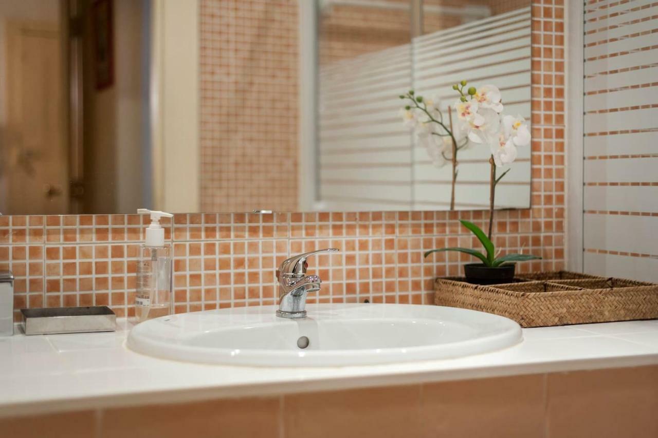 2 Bedroom Apartment With Patio Next To Avenida Da Liberdade Lisboa Kültér fotó