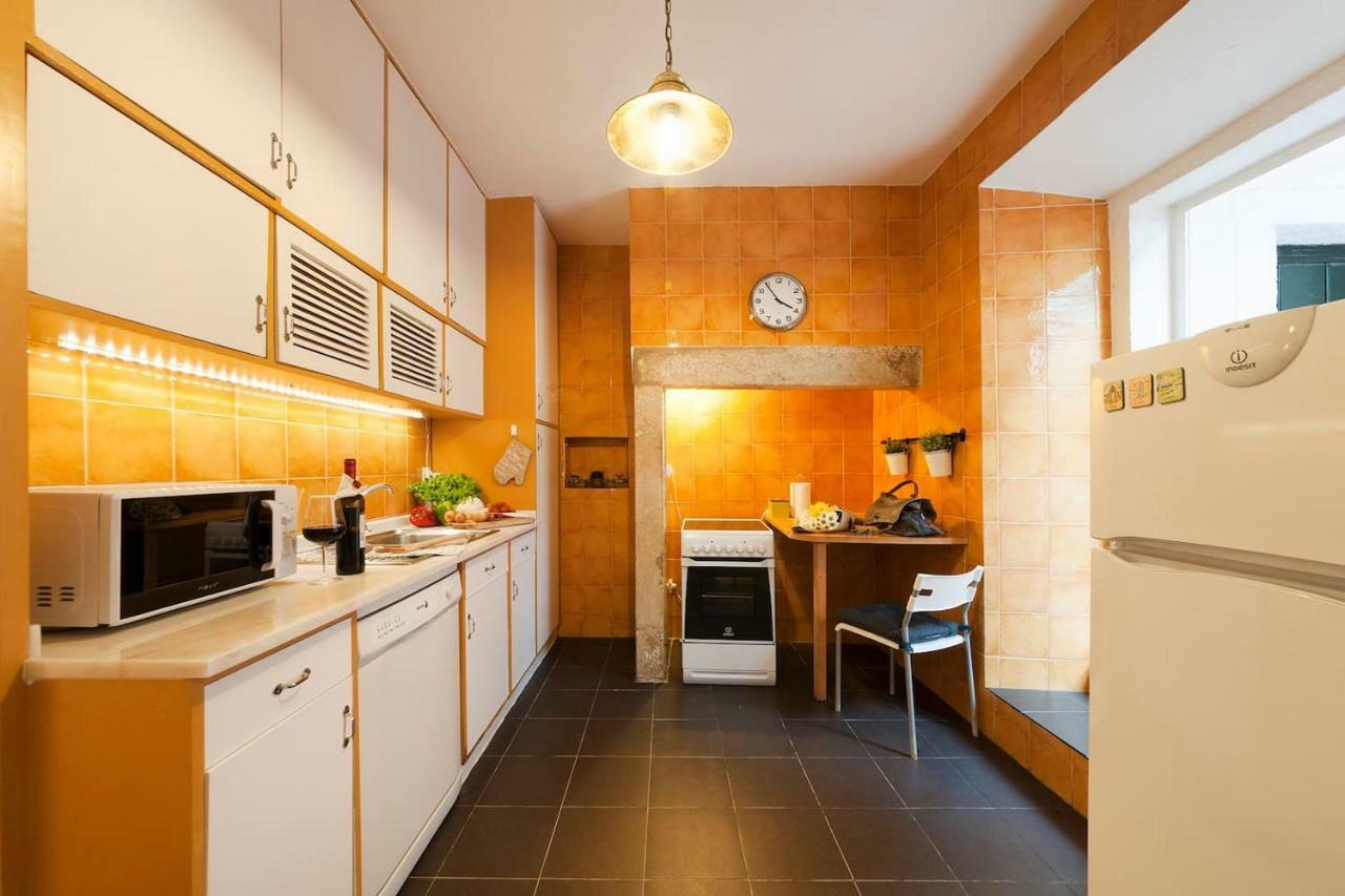 2 Bedroom Apartment With Patio Next To Avenida Da Liberdade Lisboa Kültér fotó