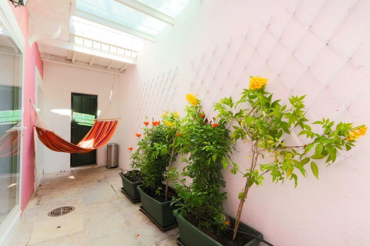 2 Bedroom Apartment With Patio Next To Avenida Da Liberdade Lisboa Kültér fotó