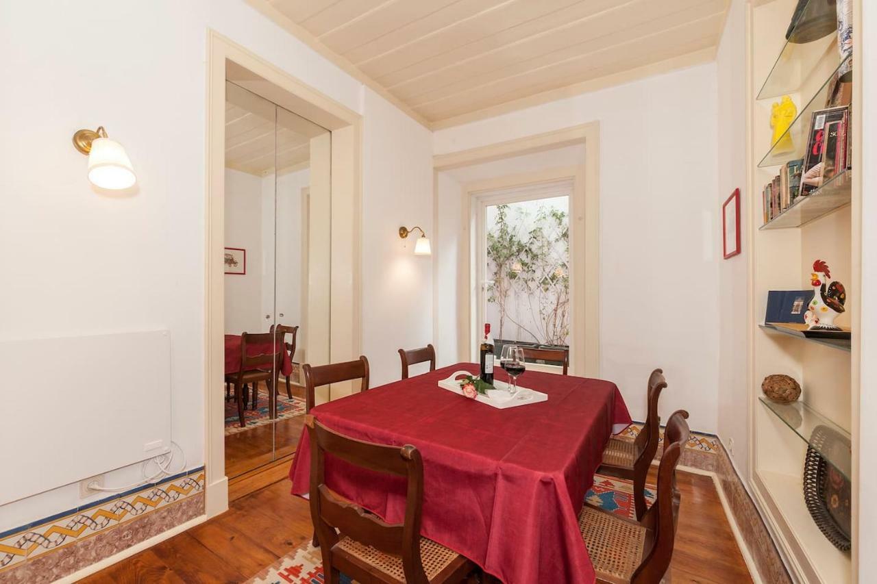 2 Bedroom Apartment With Patio Next To Avenida Da Liberdade Lisboa Kültér fotó