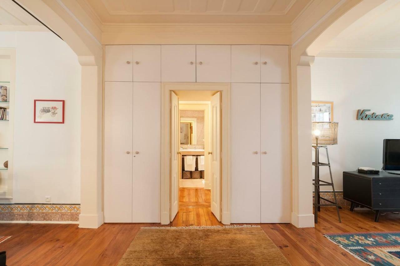 2 Bedroom Apartment With Patio Next To Avenida Da Liberdade Lisboa Kültér fotó