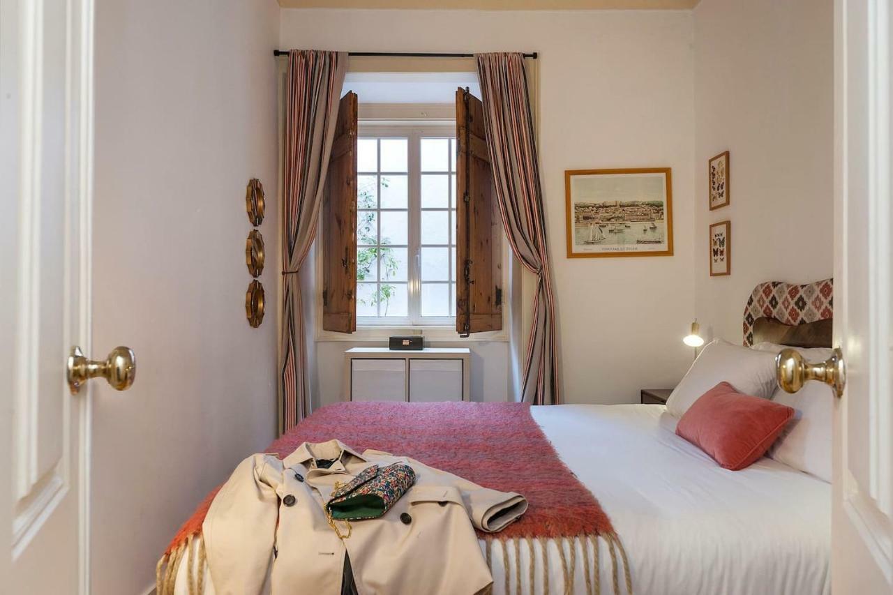 2 Bedroom Apartment With Patio Next To Avenida Da Liberdade Lisboa Kültér fotó
